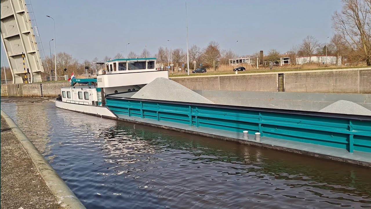 ⚓️Ms-Mejuri⚓️ liet mij Goed schrikken  bij de Oostersluis -Groningen