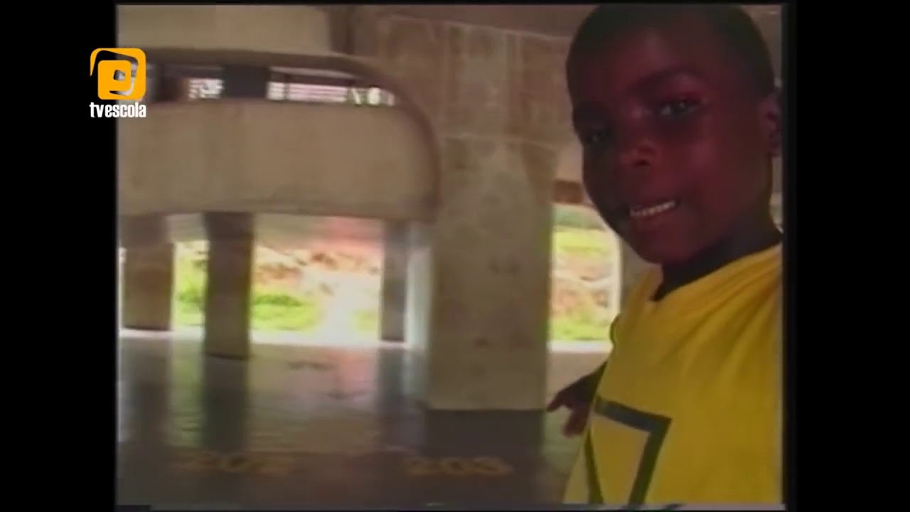 Cieps, Rio de Janeiro - um vislumbre de um futuro roubado [picortando filmes]