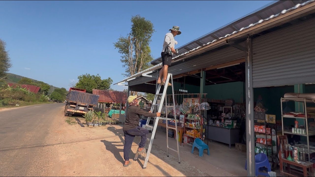ช่วยกันทำกันสาดหน้าร้านมีช่างมาจากประเทศไทยสกลนคร￼ 