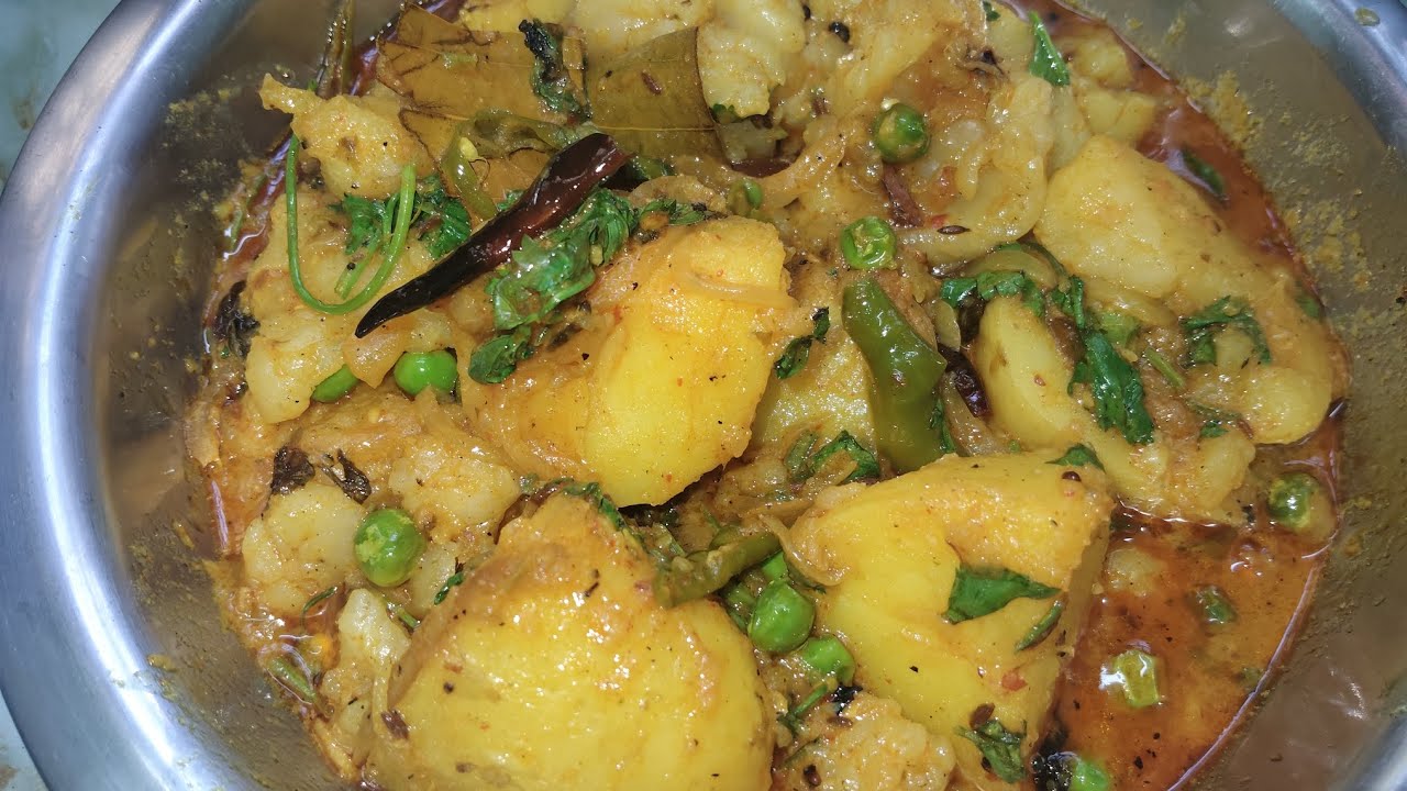 চর্বি দিয়ে আলুর দম।#spicy #Dinner#recipe.
