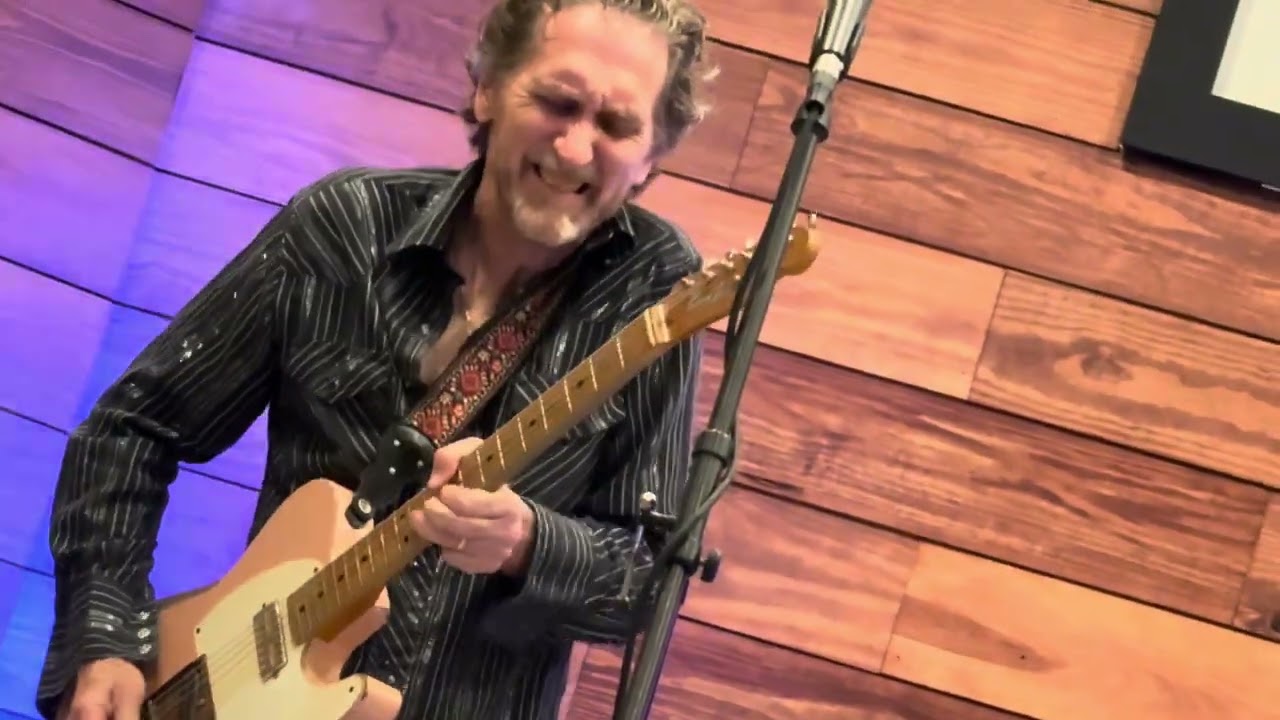 Darrell Nulisch/ Austin Texas