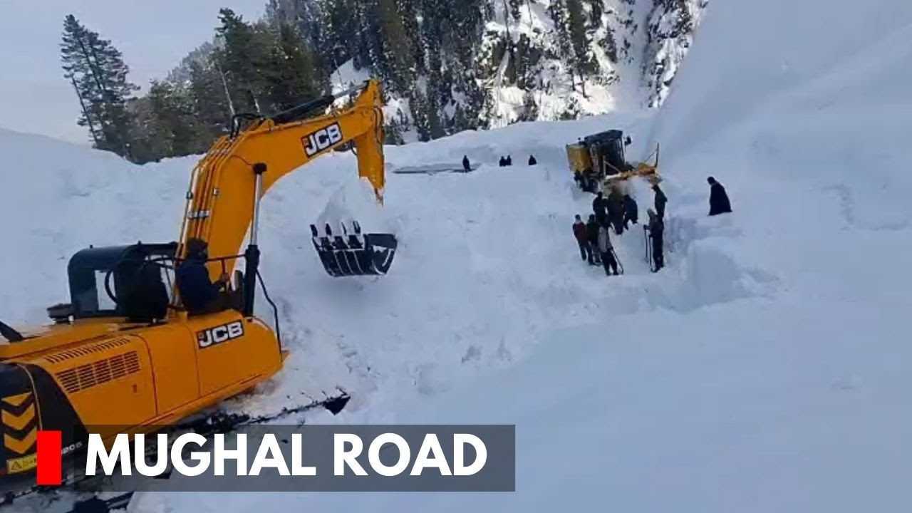 BRO Presses Men, Machinery To Clear Snow On Mughal Road