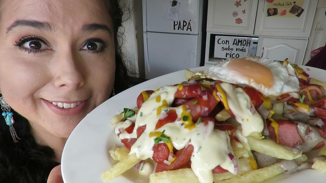 Salchipapas, antojito peruano/Marisolpink
