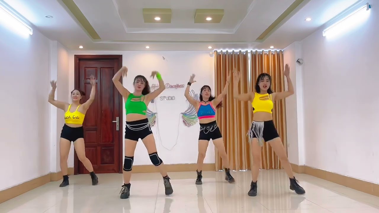 CRAZY FROG / ZUMBA DANCE / CHOREO BY TRANG EX