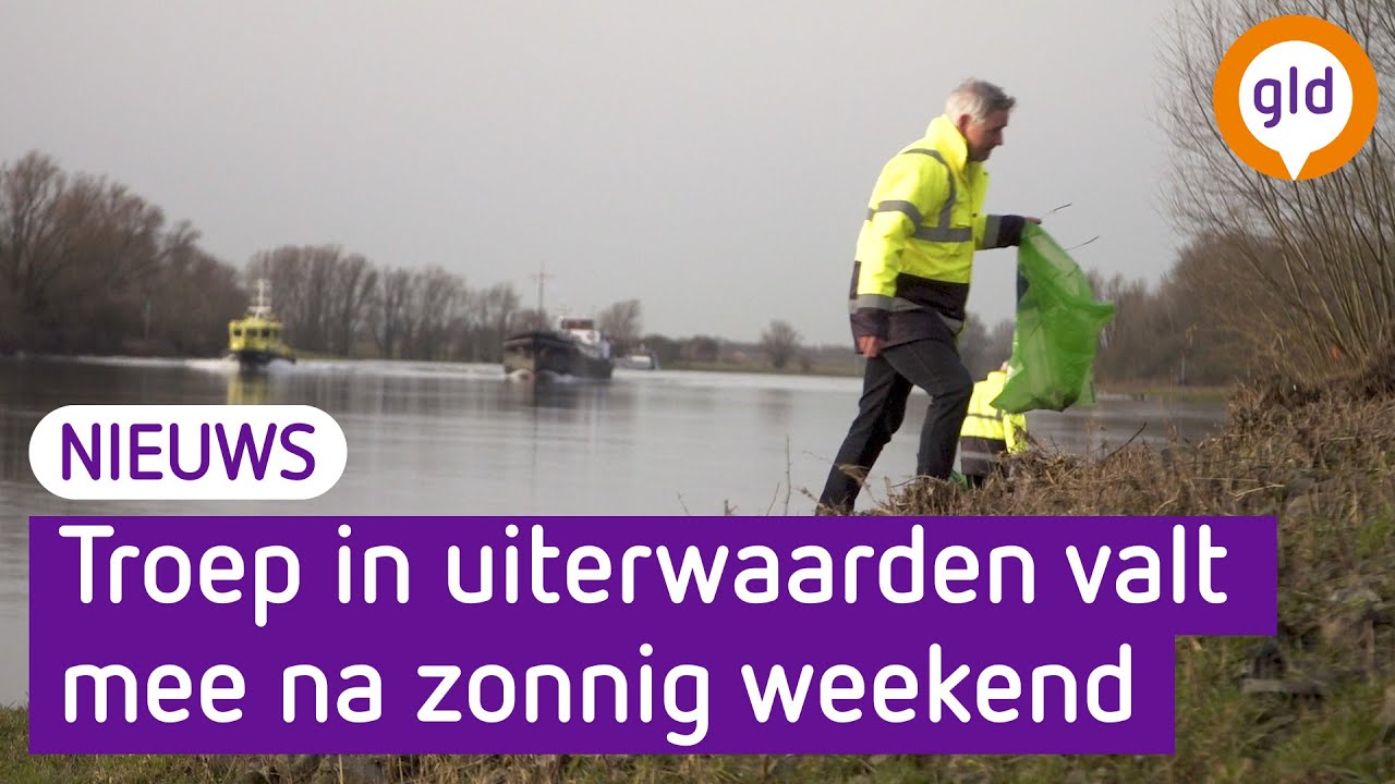 Opruimploeg maakt uiterwaarden schoon