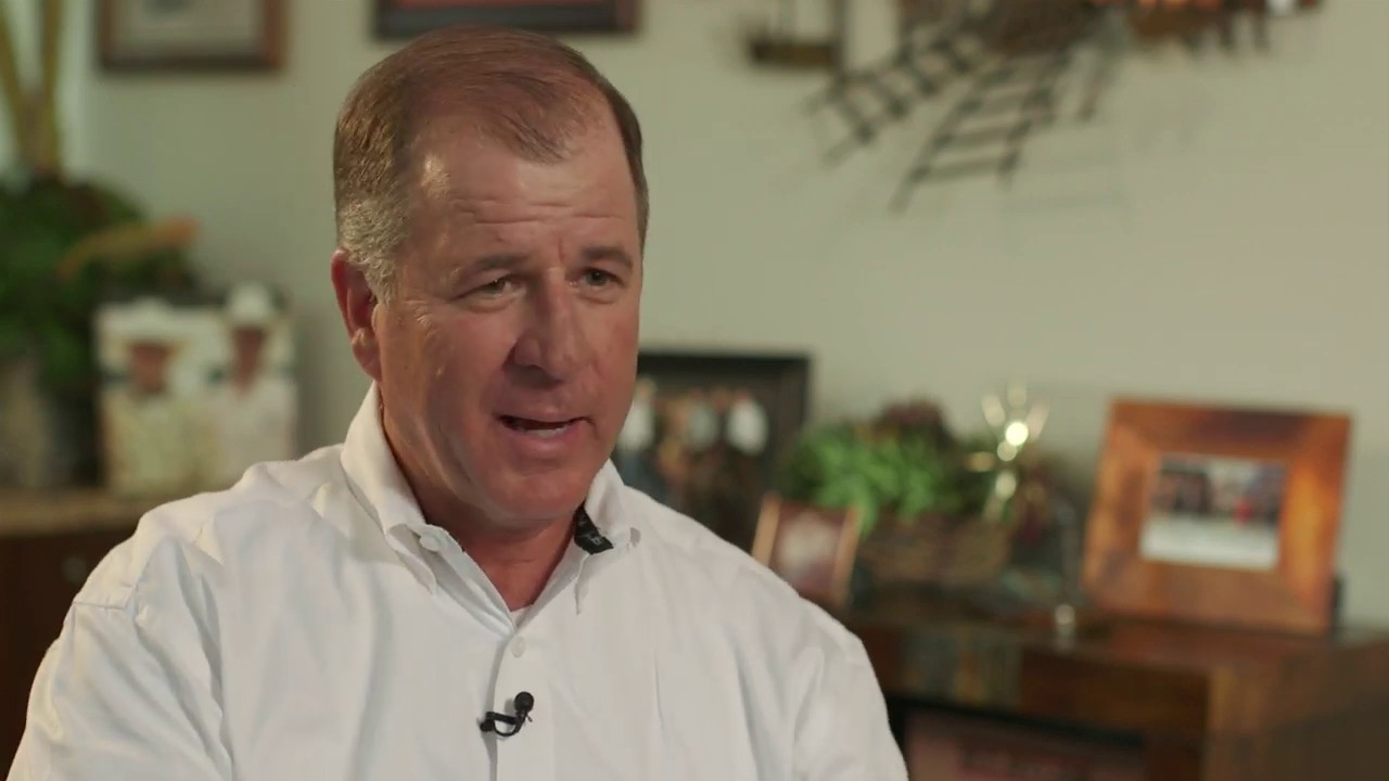 “Bill” Byler, Jr. Receives the Distinguished Alumni Award