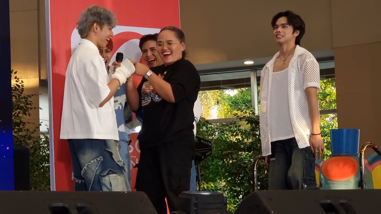 PLUUS Fancam - 240421 SBT OWN Universe Tour, Robinsons Las Piñas - Fan Boy Doll Arch