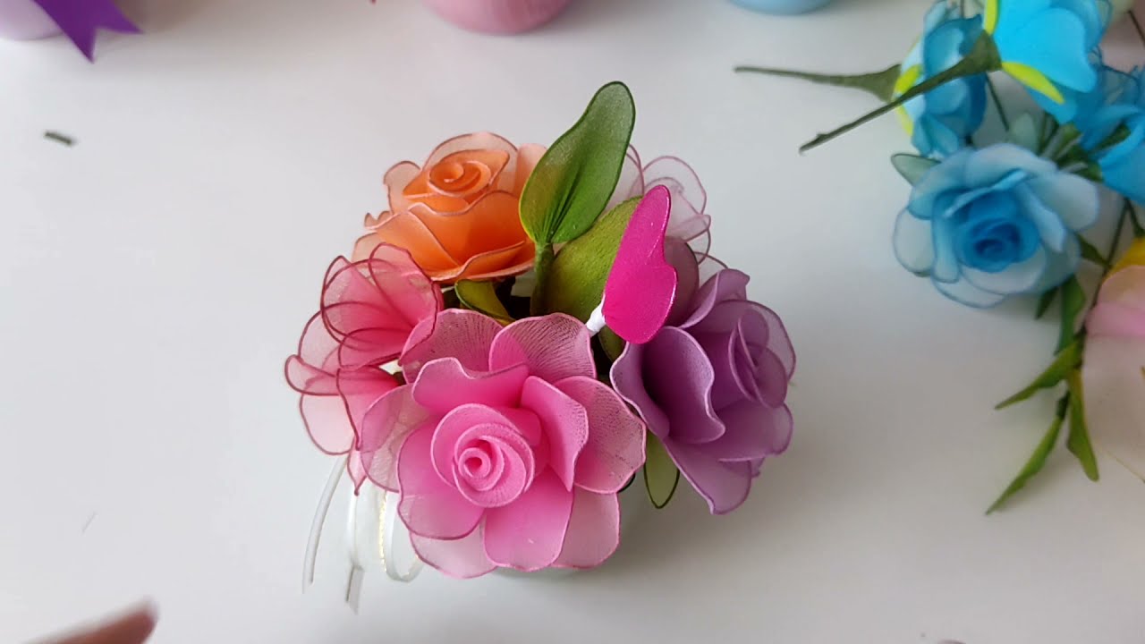 Stocking flowers: easy Rose Mason jars