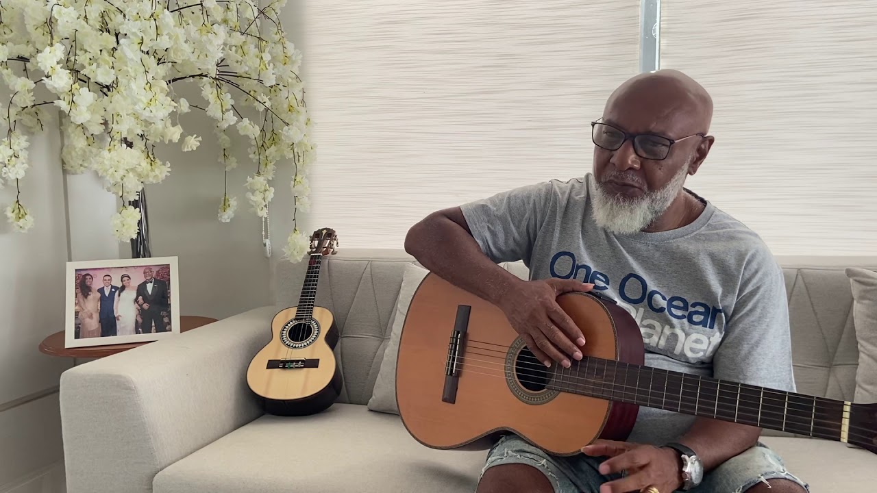 Projeto Mauro Diniz em Casa “E agora José”