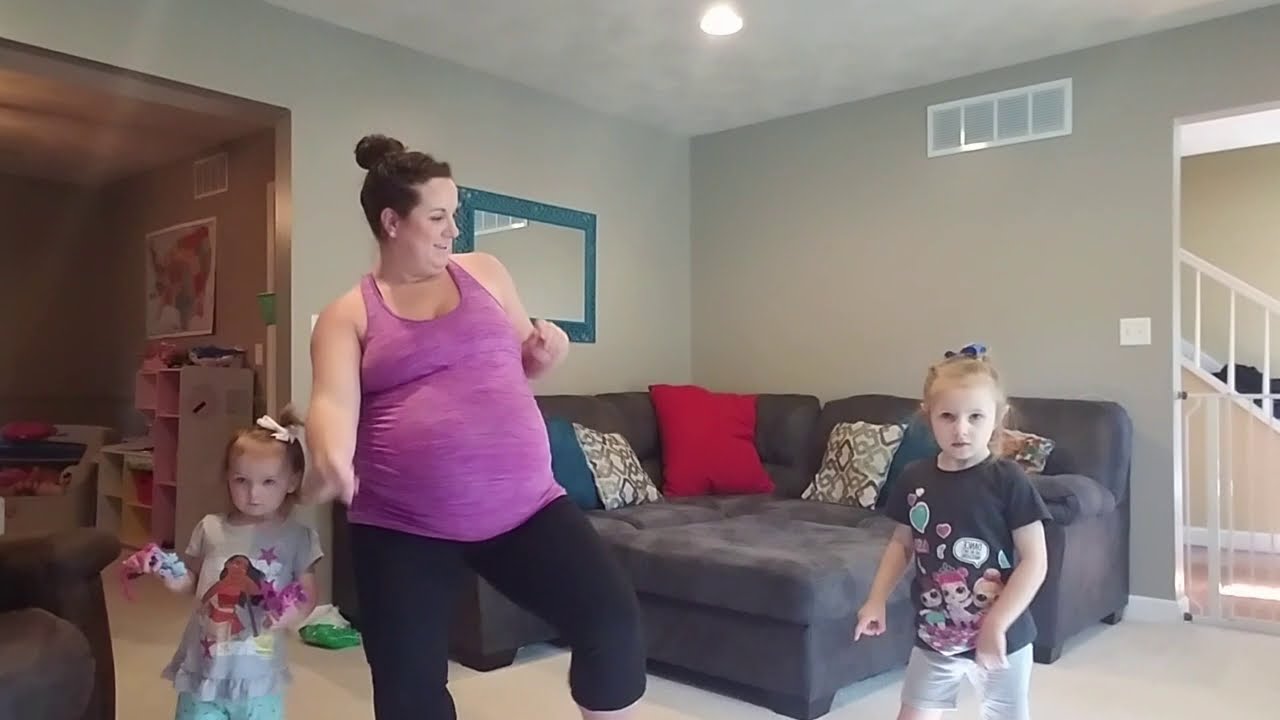 Baby Mama Dance: 38 weeks pregnant with Twins