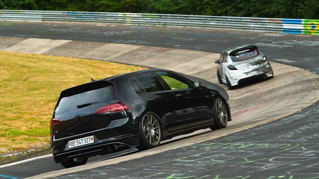 VW Golf 7.5 R with a quick Corsa OPC and a Smart Roadster Nürburgring Nordschleife 27.6.