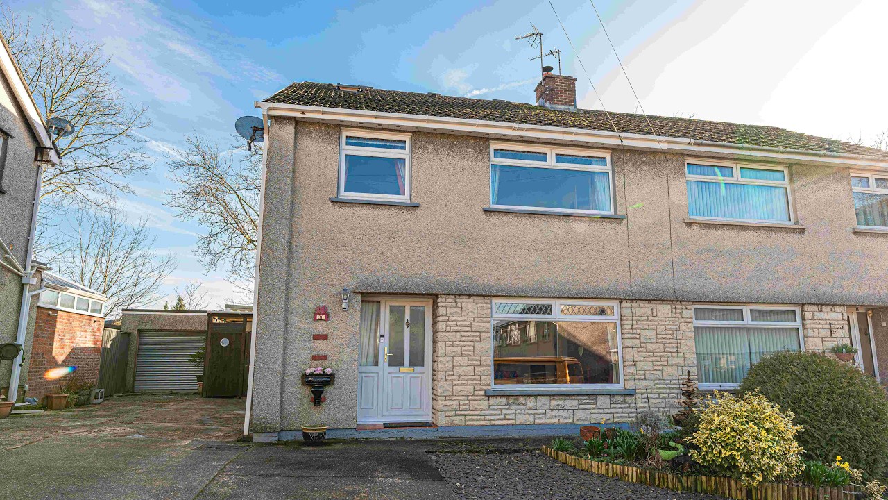 30 Lawrence Close
