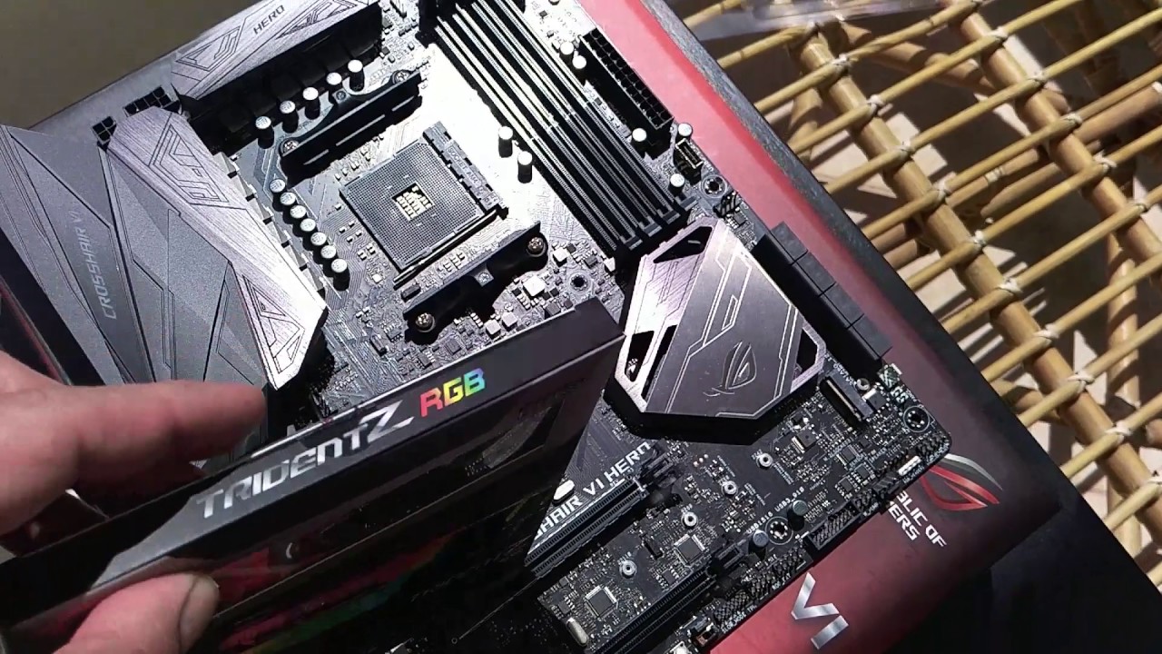 AMD ryzen 1600 + CROSSHAIR VI HERO X370  unboxing  and pc build (Part 2)