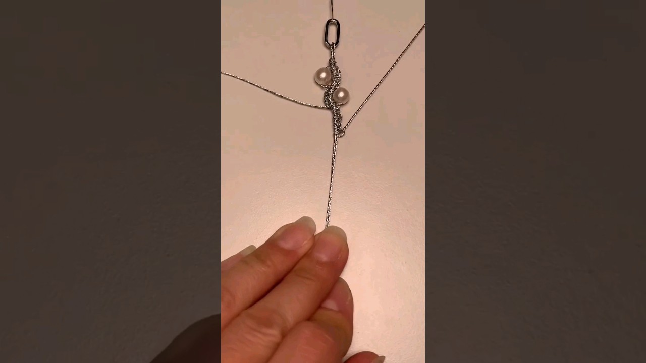 Cómo hacer una pulsera de hilo y perlas con nudo 