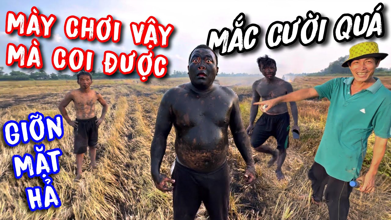 Không thể nào nhịn được cười khi nhìn thấy bộ dạng của Thánh Xàm bị cameraman úp sọt