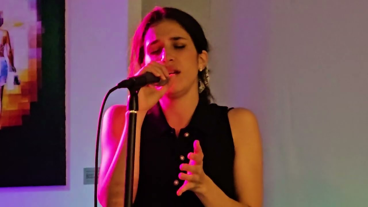 Silvia Adelaide&Mama Bros - Where is my home (live)