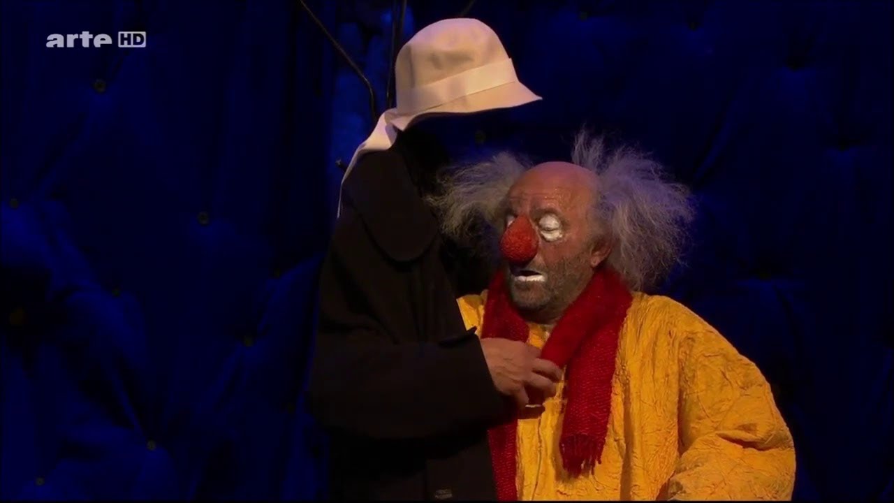 Análisis Slava's snow show - Le manteau teorías de la comunicación