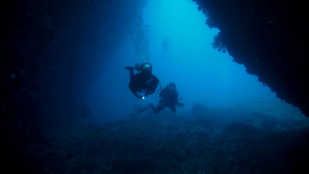 GATO ISLAND MALAPASCUA CAVE DIVE