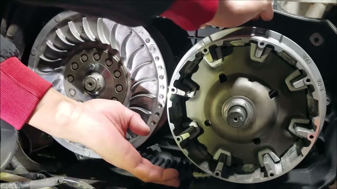 Yamaha RMAX 1000 belt replacement on the trail