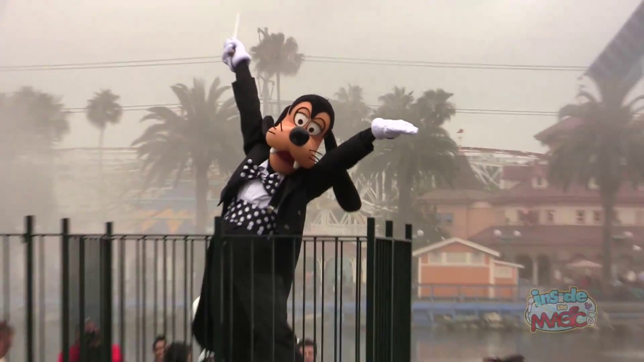 Maestro Goofy conducts the World of Color fountains at Disney California Adventure