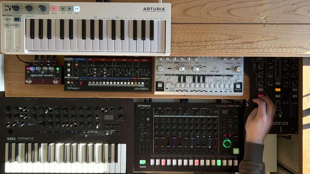 Dark Light Live 004 Ft Roland TR8-S, JU-6A, Minilogue XD and TD-3