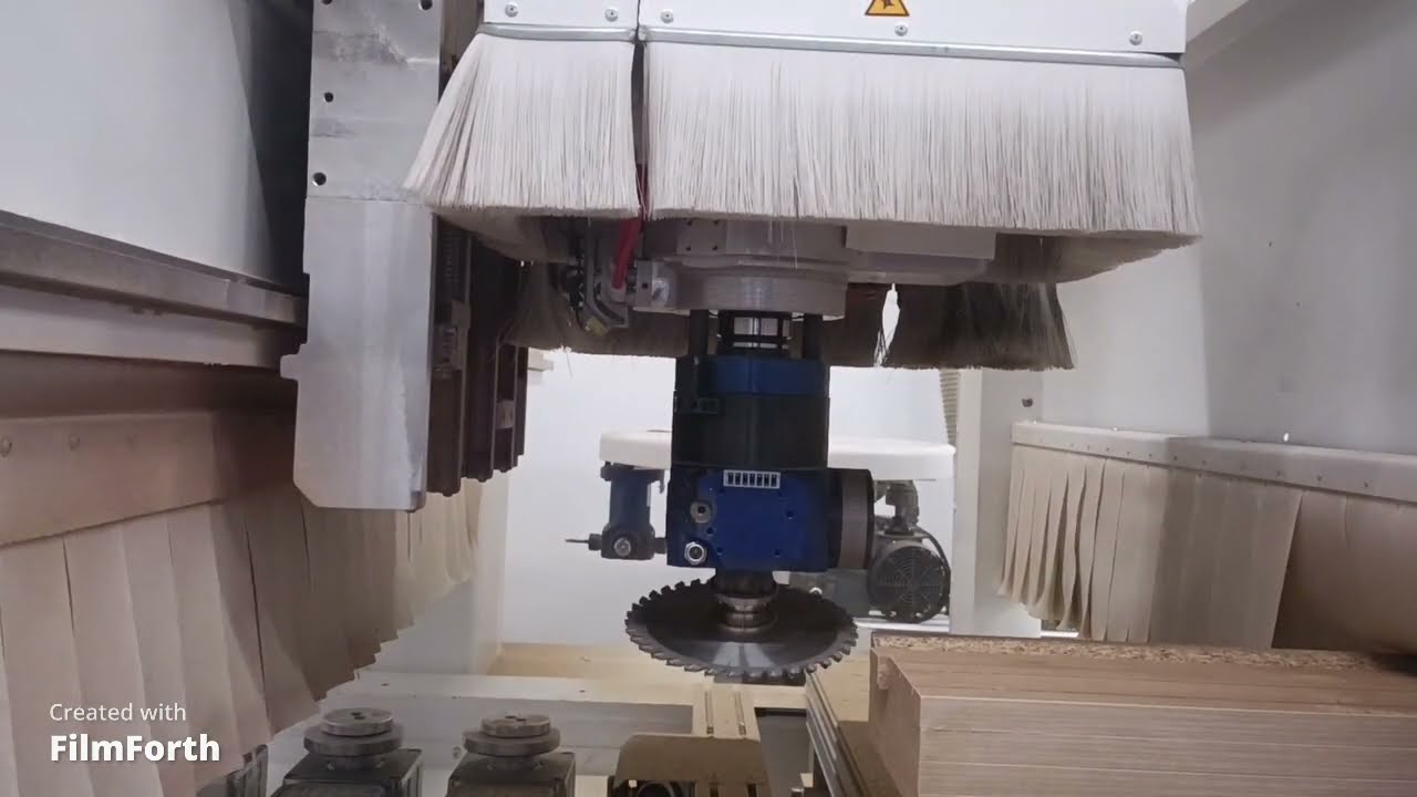 Homag Bmg 211 Flex 5 Saw blade cut