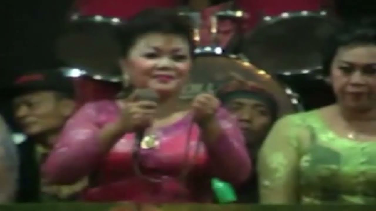 JAIPONG KLASIK  BANGBUNG - HIDEUNG WALEDAN  BERSAMA SINDEN  KIDUL BERSUARA MERDU