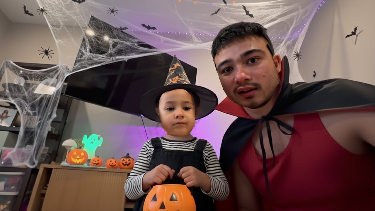 SPOOKiE HALLOWEEN VLOG (at our house) We set up 10 FUN Halloween Challenges