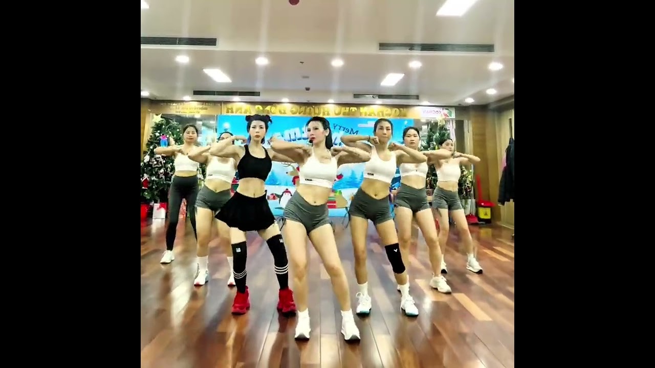 Giật bụng mỡ khóc thét