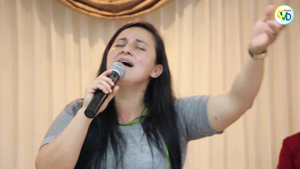 POPURRI Salmista Ceci Castro 😭 ( EN VIVO ) 😭 por su Lanzamiento de su CD Vol 1 en Ecuador