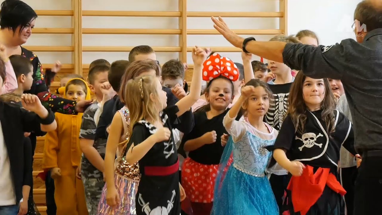 Farsangi mulatság a Martfűi József Attila Általános Iskolában