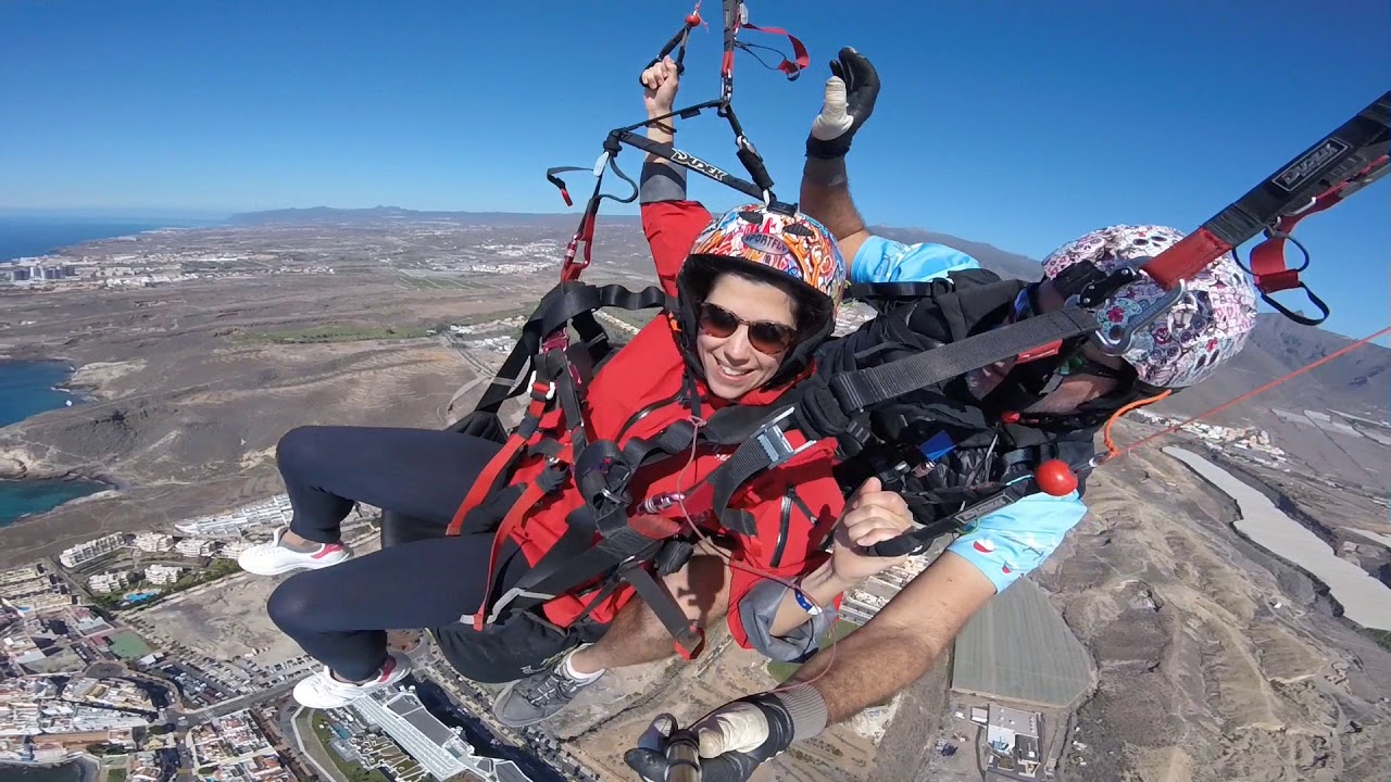Leire, Una pasajera de parapente genial y divertida.