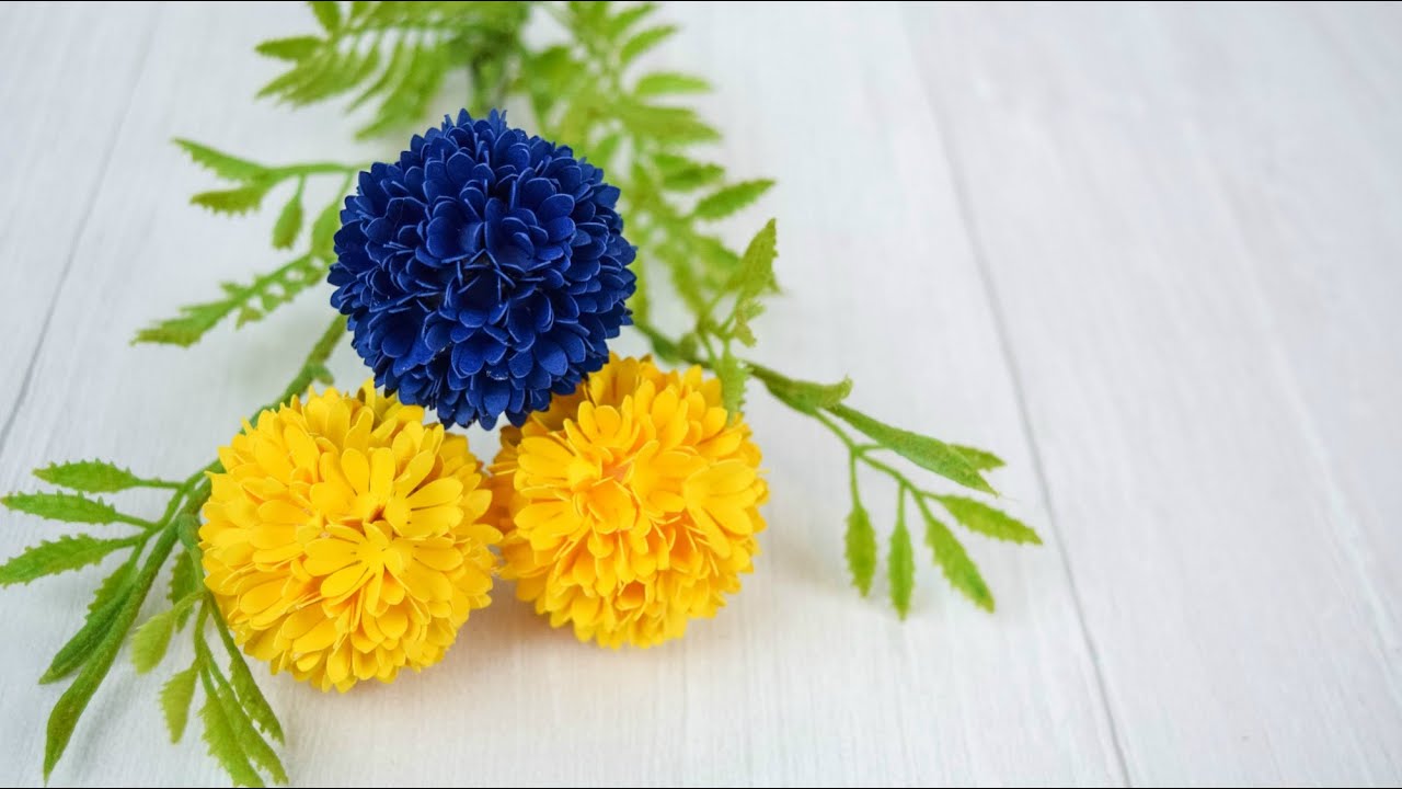 DIY Billy Button Balls. How to make Billy Button paper flowers