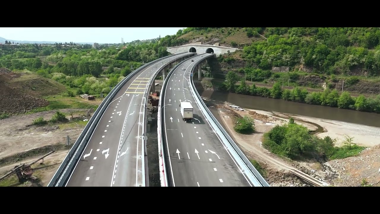 რიკოთის ახალი ჩქაროსნული მაგისტრალური გზის 36 კმ-ით ავტოტრანსპორტი უკვე სარგებლობს