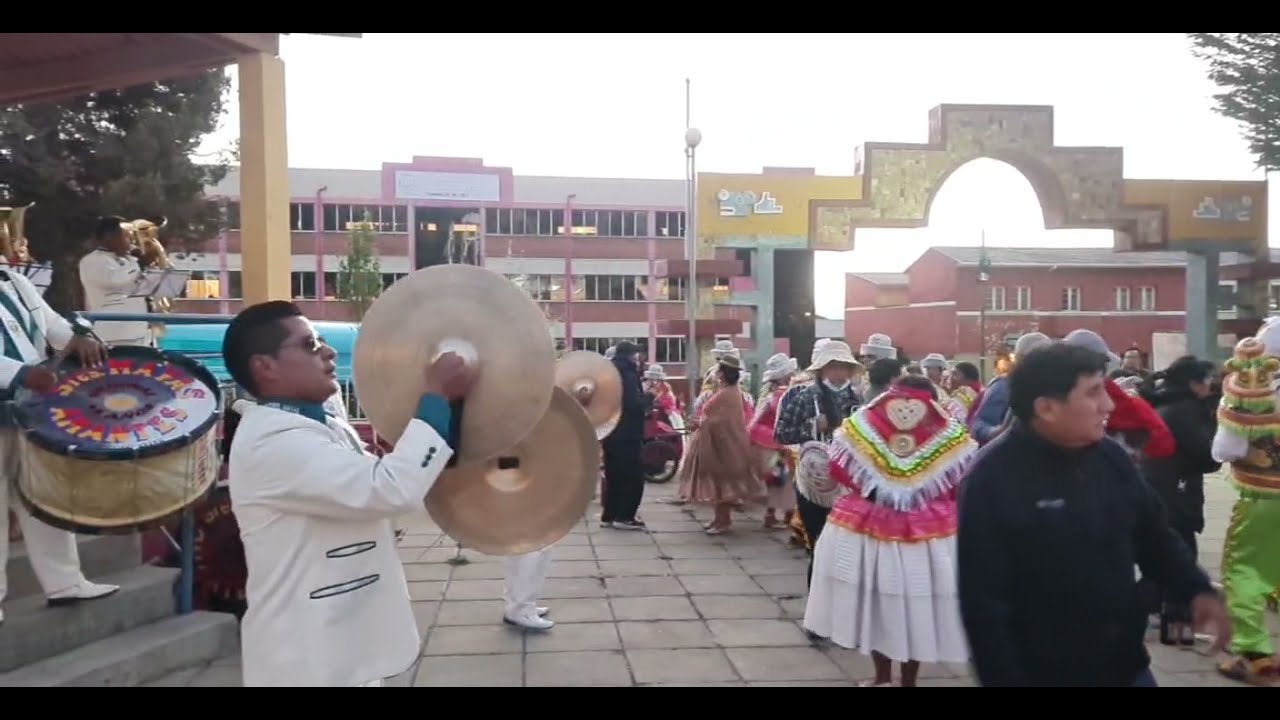 CULLAGUADA FLOR DE HUARINA JUNTO A MAYAS AMANTES DEL FOLKLOR