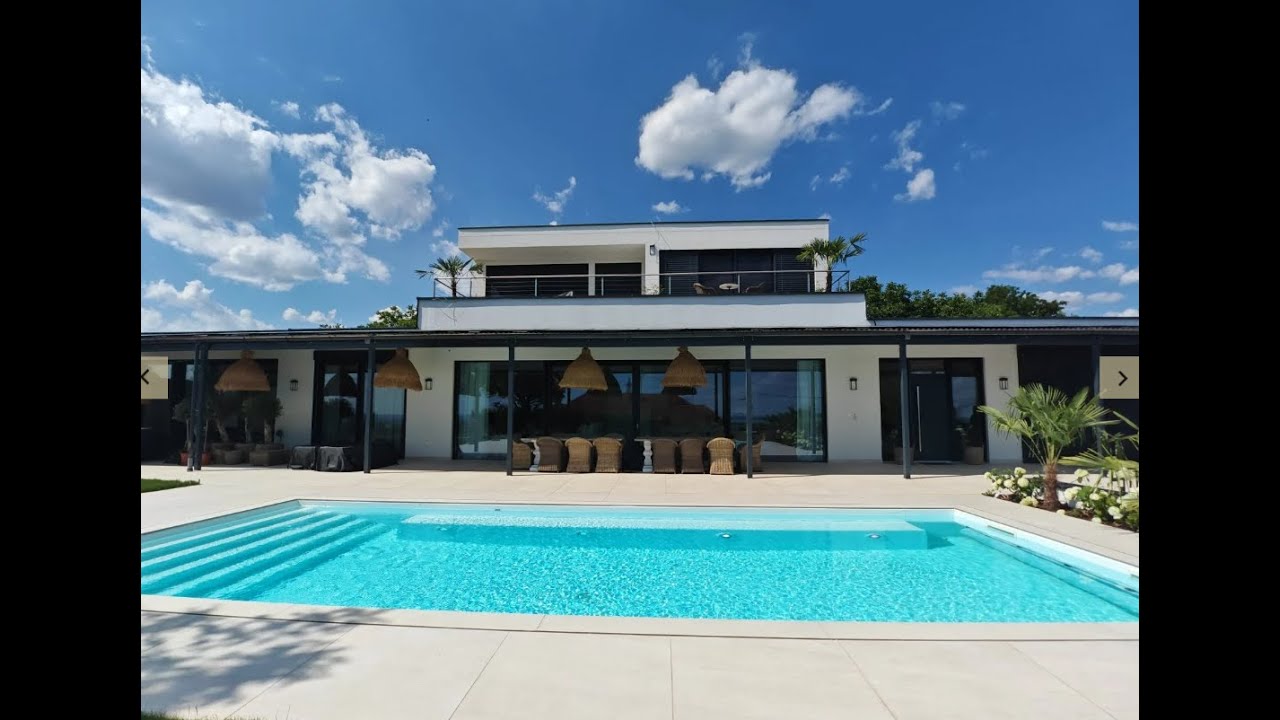 Traumhaftes Designer-Anwesen über dem Balaton mit Seeblick & eigenem Bootsliegeplatz (CM222)