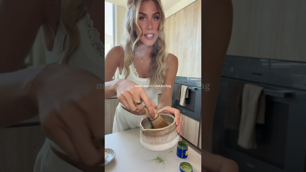 Небольшое весеннее обновление для вашей ежедневной порции кофеина: Матча-латте со вкусом апельсин...