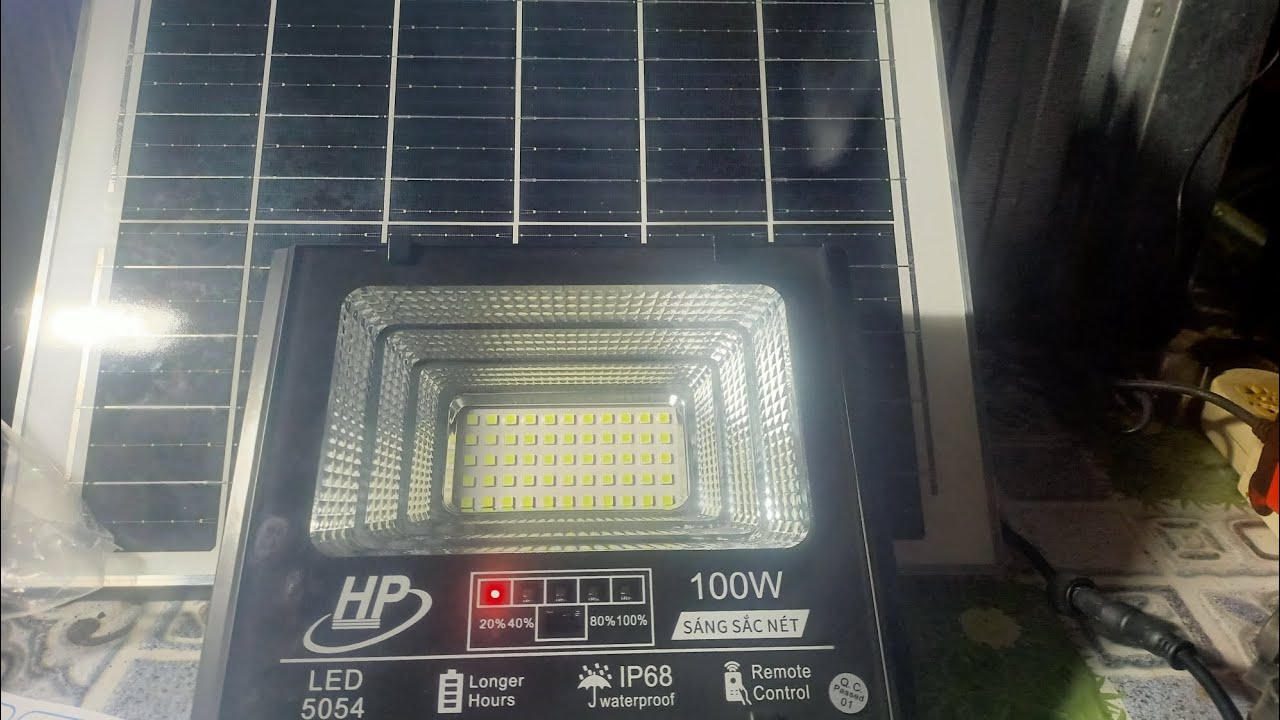 đèn 100w độ sáng sắt nét chip led  5054 cho độ sáng cao 