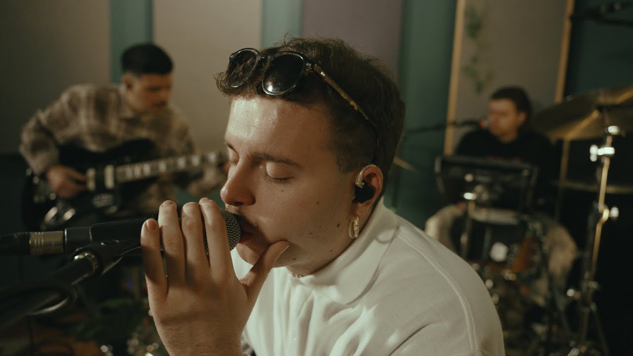 Loud Silence - Hate The World | Stripped Back Live Session at Few Studios
