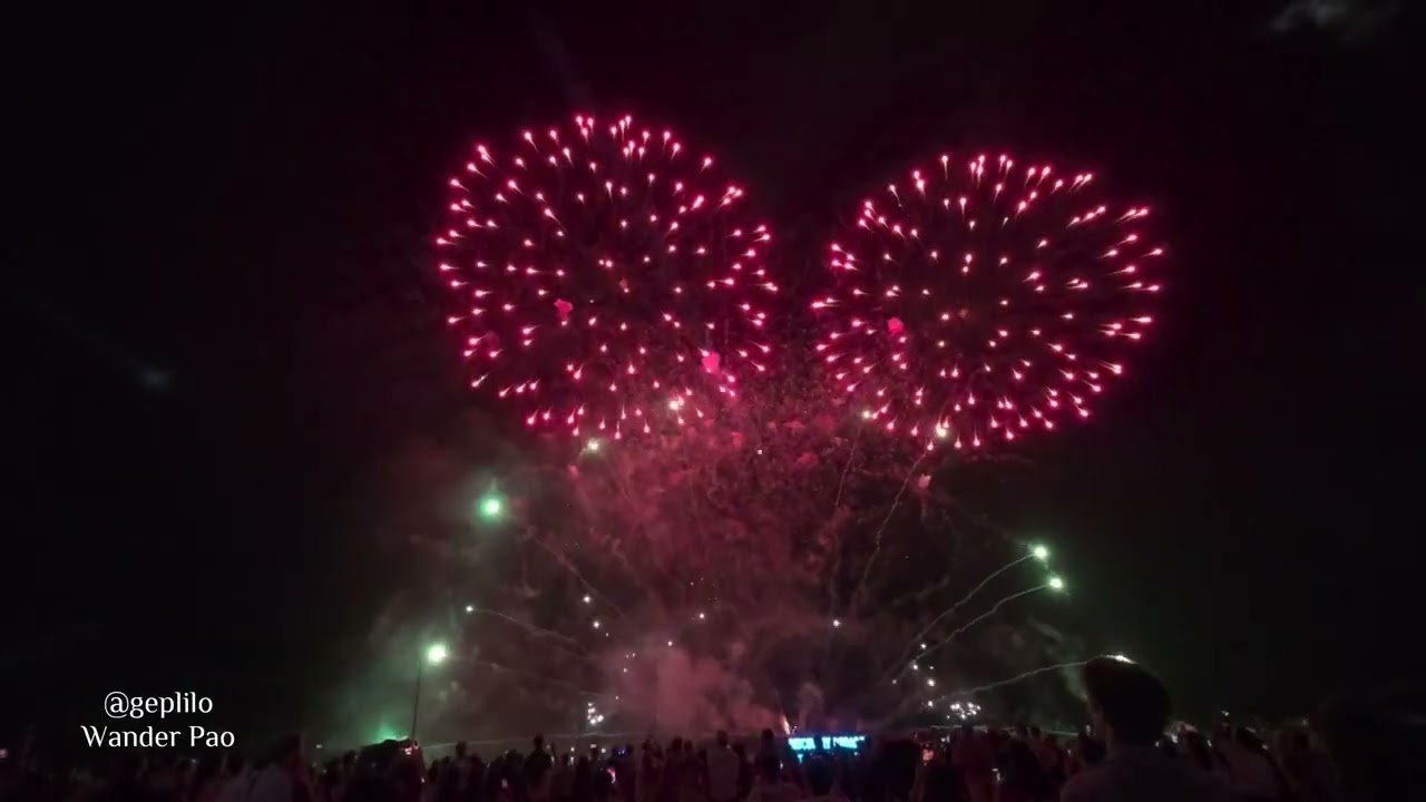 New Year 2026 Fireworks @ Discovery Boracay