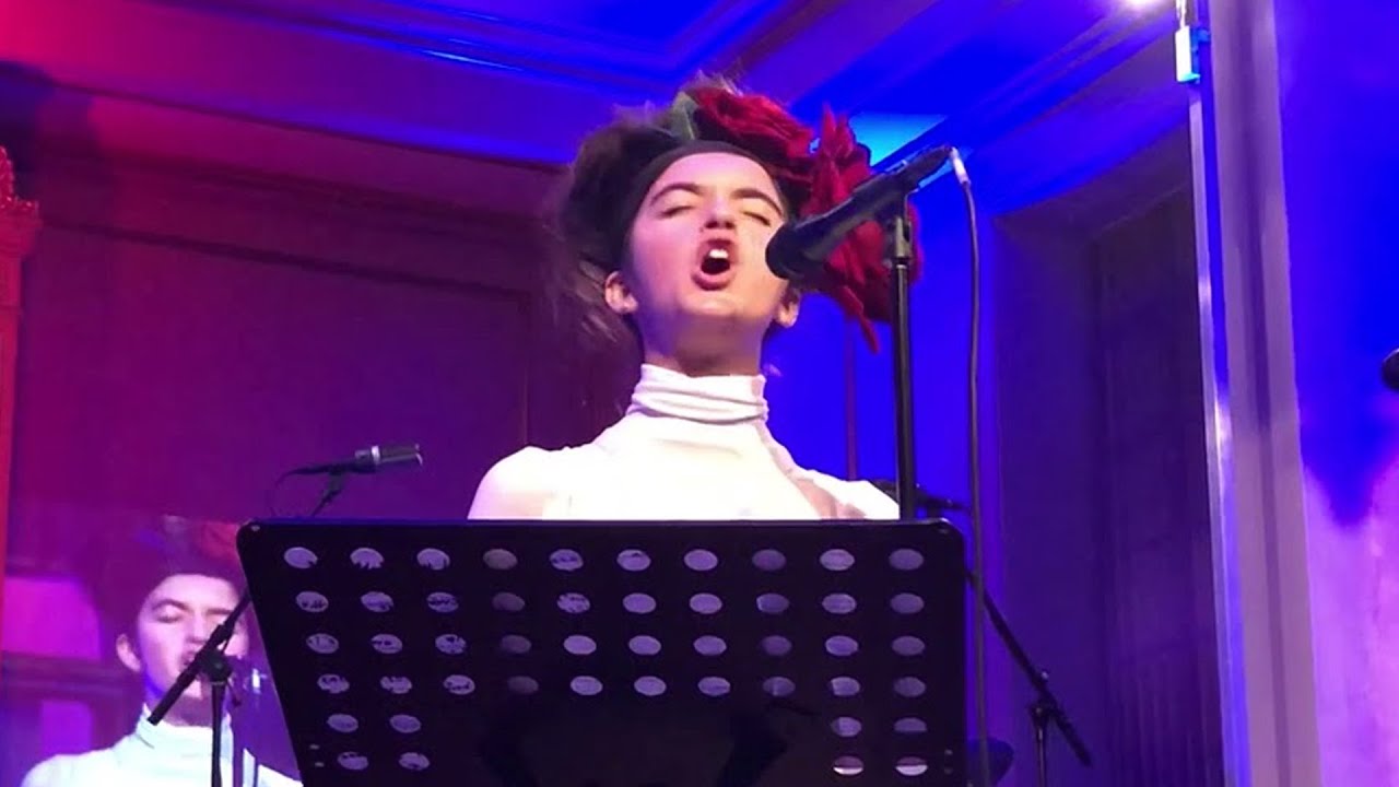 Angelina Jordan (11 y.o.) 