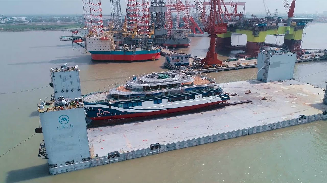 China's 1st hybrid twin-hull luxury cruise ship delivered in Jiangsu