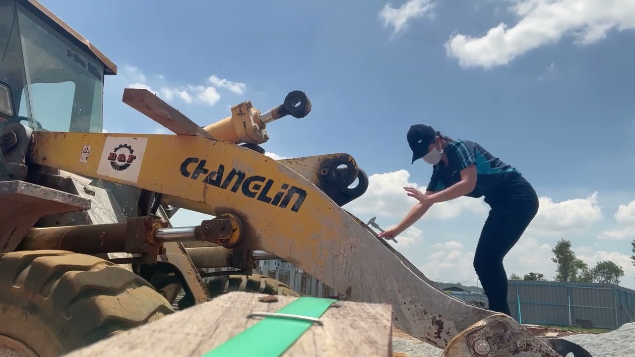 Repair Loader Bucket
