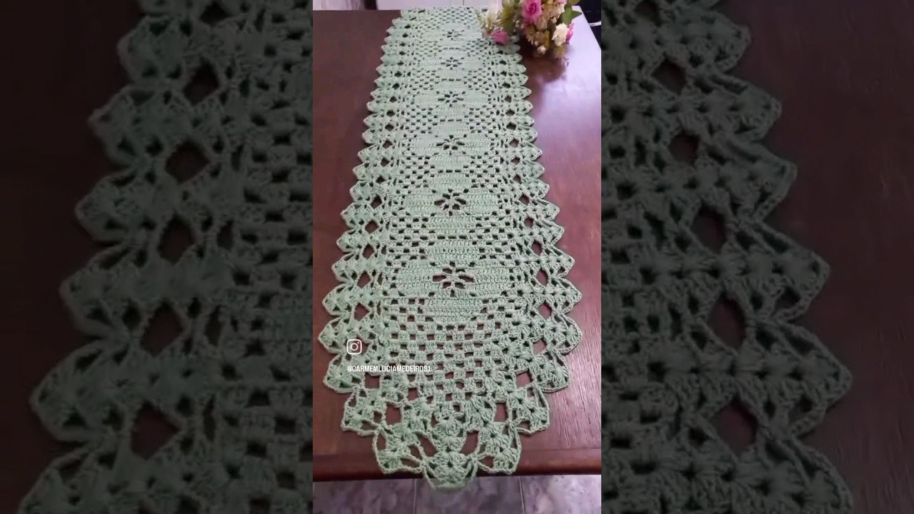 Pensa num trilho de mesa f&aacute;cil r&aacute;pido e muito econ&ocirc;mico e melhor croch&ecirc; fil&eacute; da Carmem croch&ecirc; .