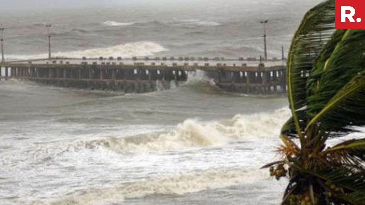 Cyclone 'Titli' Hits Odisha Coast, Over 3 Lakh People Evacuated