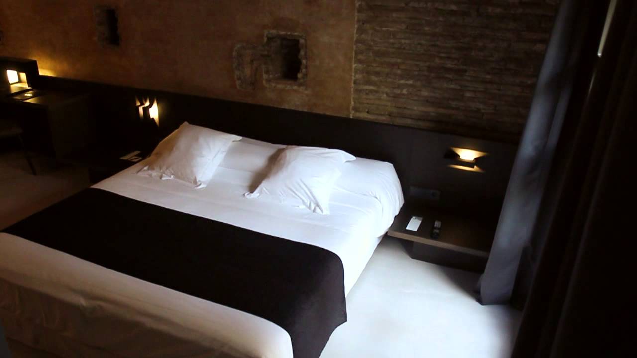 Room 14 - The City Door / Caro Hotel (Valencia, Spain)