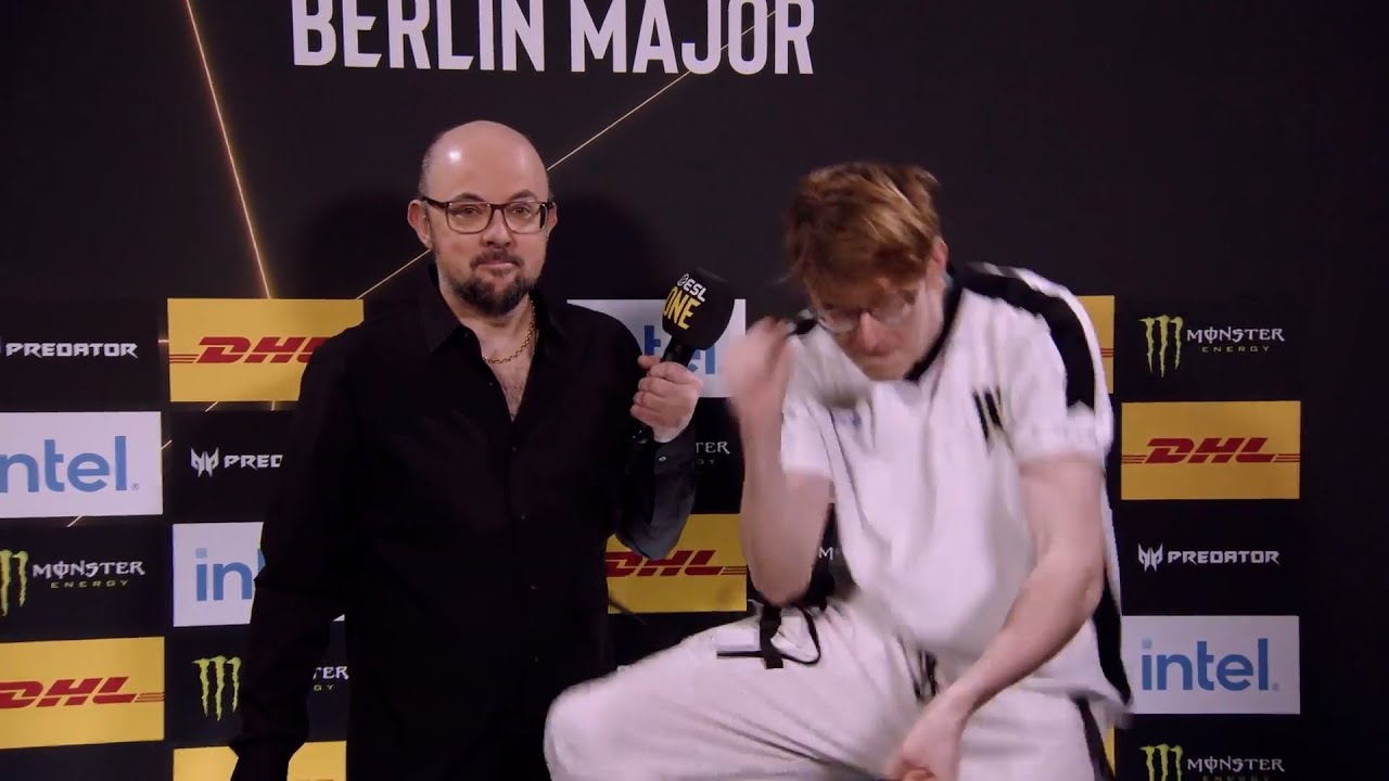Saberlight does an impression of  BeastMaster's Drums of Slom