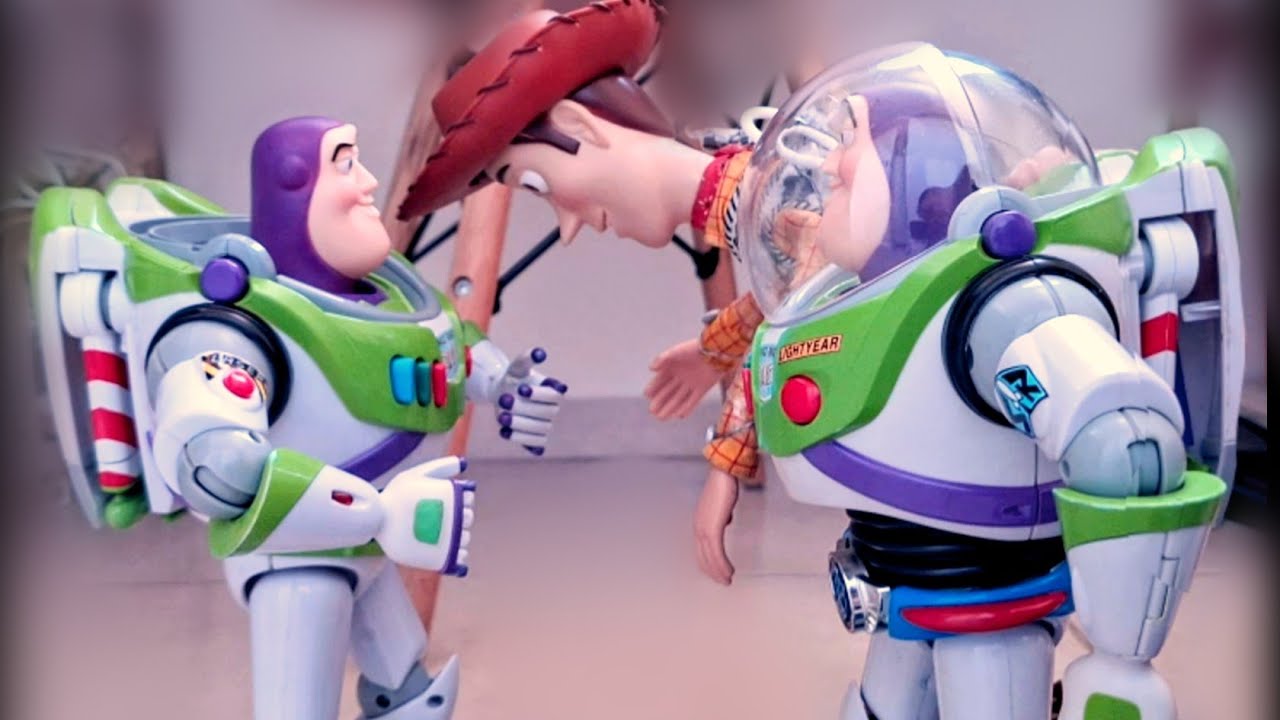 Toy Story 2: "Eu sou Buzz Lightyear" em stop motion!!! OS BRINQUEDOS ENCONTRAM O WOODY