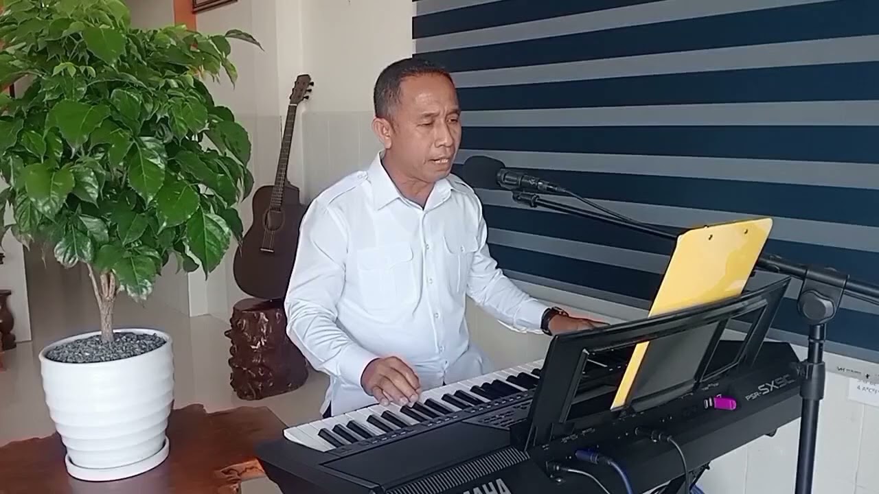 លីញជូមាសបង លេងភ្លេង និងច្រៀងដោយលោក ឈួន សំណាង / linh chu meas bong By Chhuon Somnang
