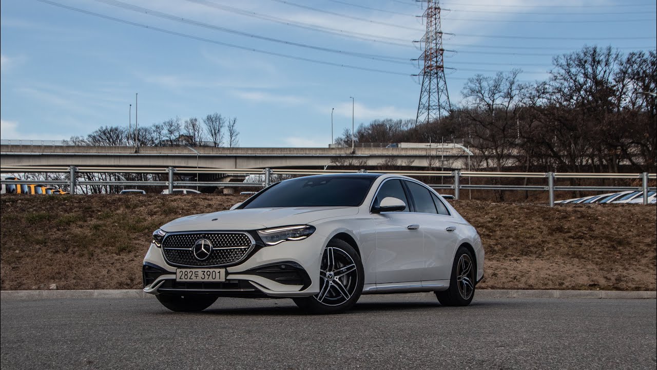 2026 Mercedes-Benz E300 4MATIC AMG Line All Butttons